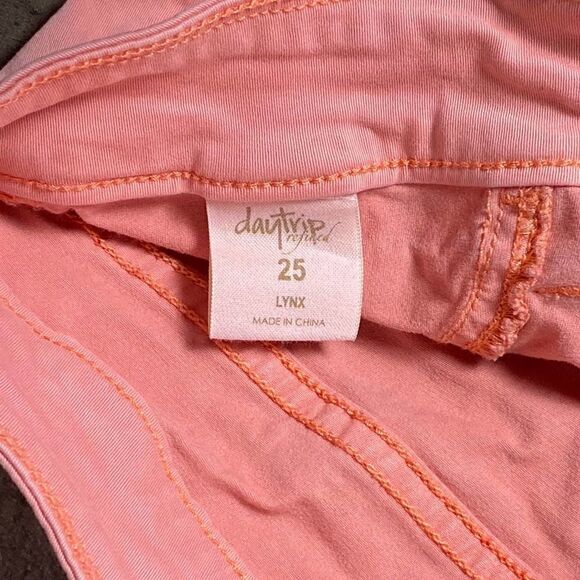 Buckle Daytrip Refined Shorts Size 25 - Picture 6 of 11